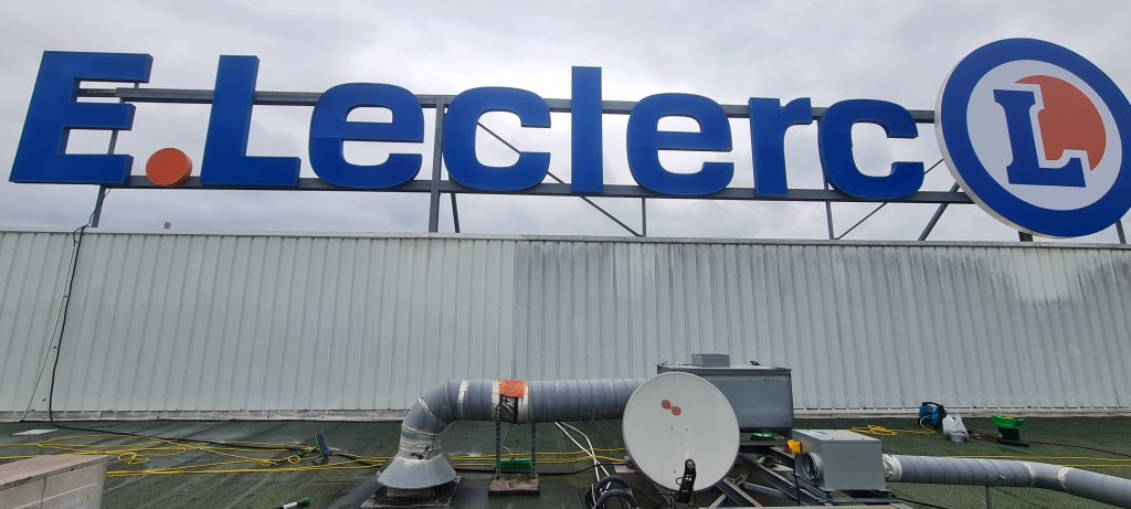 Nettoyage enseigne commerciale grenoble isère chambéry savoie